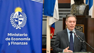 El subsecretario advirtió sobre los efectos de la coyuntura mundial en el crecimiento uruguayo. El subsecretario advirtió sobre los efectos de la coyuntura mundial en el crecimiento uruguayo.