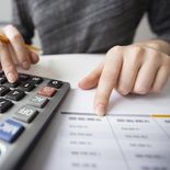La reglamentación impulsa la digitalización de documentos laborales y modifica la información que deberán contener los recibos de haberes. La reglamentación impulsa la digitalización de documentos laborales y modifica la información que deberán contener los recibos de haberes.