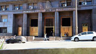 El Gobierno anunció el menú de bonos para la segunda licitiación del mes. Quirno sigue informando desde su cuenta en X. El Gobierno anunció el menú de bonos para la segunda licitiación del mes. Quirno sigue informando desde su cuenta en X.