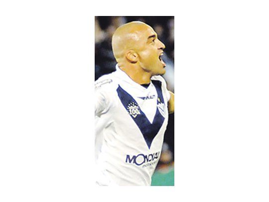 Vélez se quedó sin goleador: Silva desgarrado