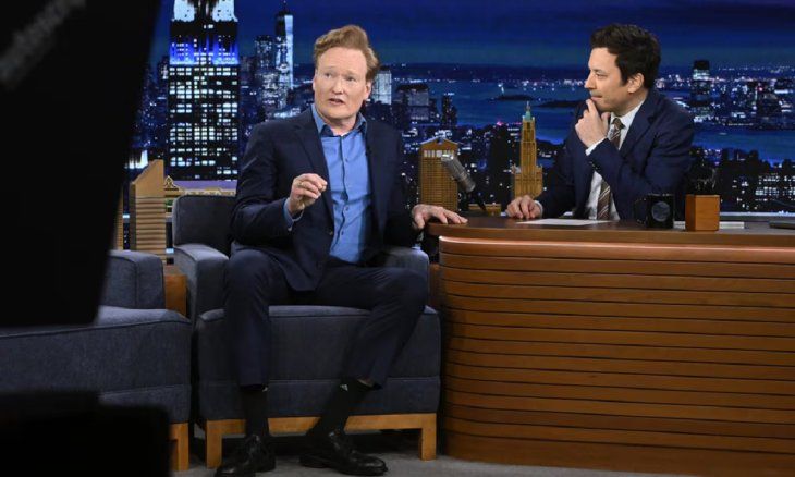 Comenzó como guionista pero se destacó fuertemente en su Late Night Show.