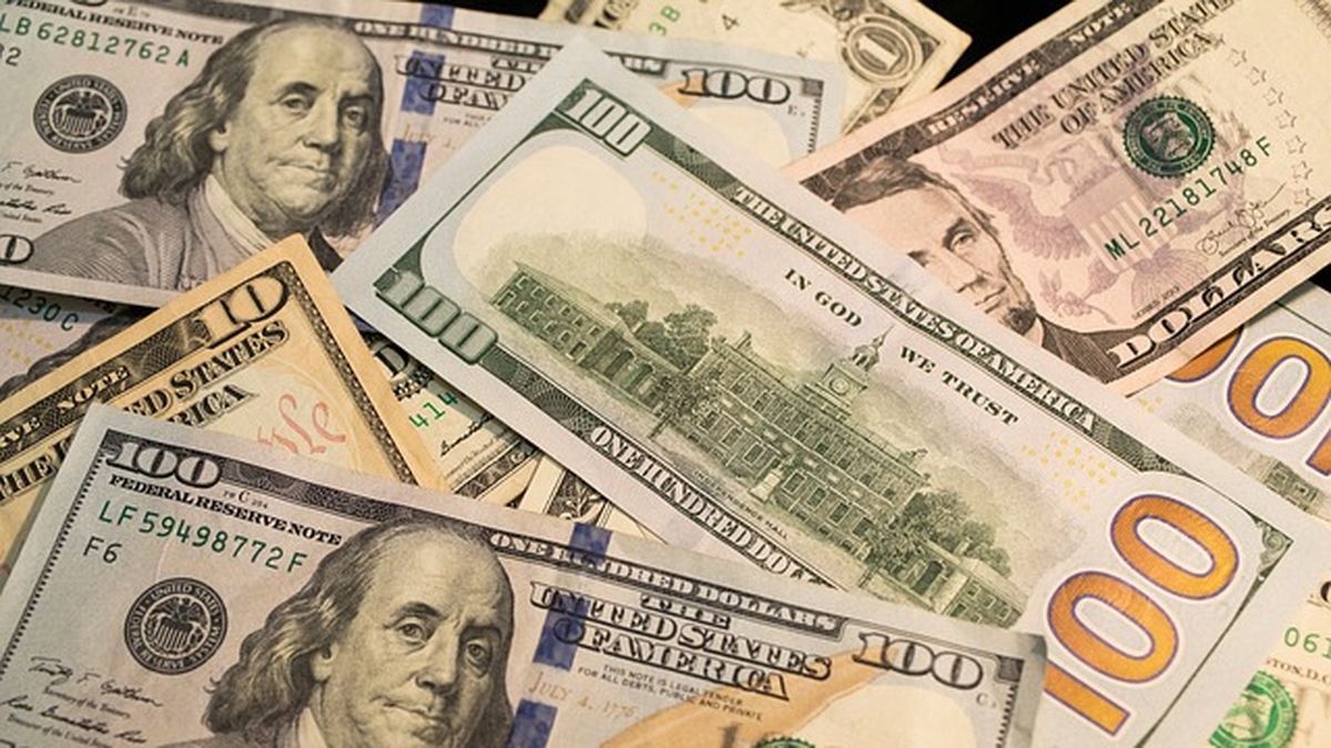 Dollar today: how much it operates at this Friday, April 12