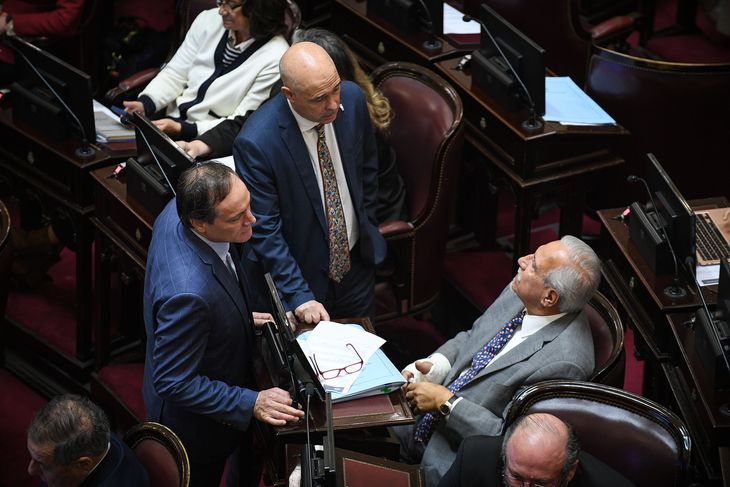 Espínola y Romero, senadores del nuevo bloque Las Provincias Unidas, junto a Bartolomé Abdala. Espínola y Romero, senadores del nuevo bloque Las Provincias Unidas, junto a Bartolomé Abdala.