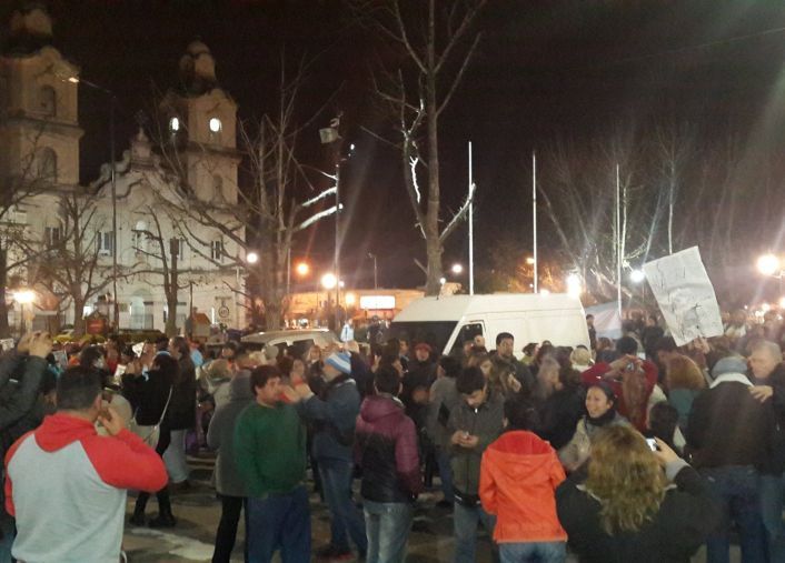 En la ciudad de Pilar también se hizo sentir el cacerolazo.