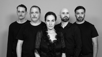 Grupo Mínimo ofrece un espectáculo de Improvisación con estructura, vértigo y poesía. Una experiencia que incomoda y hace reír .