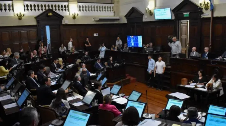 La suspensión de las PASO cosechó 36 votos a favor y 9 en contra. La suspensión de las PASO cosechó 36 votos a favor y 9 en contra.