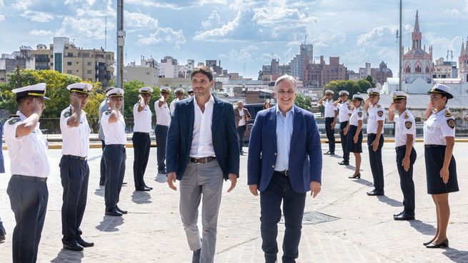 Los gobernadores de Santa Fe, Maximiliano Pullaro, y de Córdoba, Martín Llaryora.