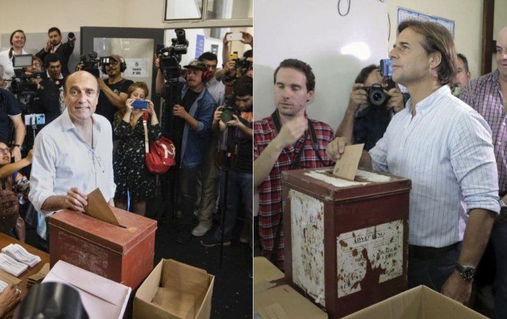 El candidato del Frente Amplio, Daniel Martínez (izquierda de la imagen), recurrió a la imagen más épica del fútbol uruguayo al convocar a los votantes a producir un maracanazo en la segunda vuelta electoral. Lacalle Pou (a la derecha), quien salió segundo en la primera vuelta electoral del 27 de octubre, lidera las encuestas de intención de voto.&nbsp;