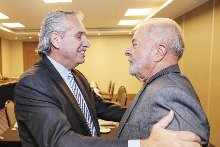 cumbre. Alberto Fernández viajó a San Pablo y logró foto y reunión con Lula da Silva. Hubo referencias a Vaca Muerta y diálogo también con Eduardo “Wado” de Pedro.