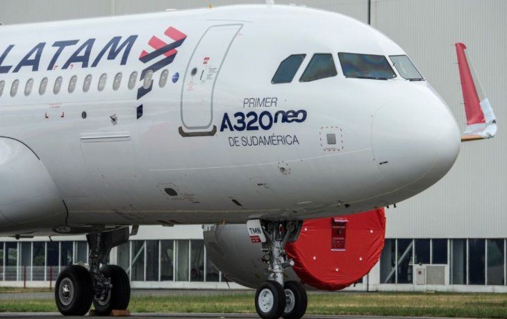 La integración de aeronaves de la familia A320neo implica motores más eficientes, mejoras aerodinámicas y últimas tecnologías que brindan 20% más eficiencia en el consumo de combustible.