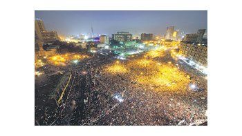 Anoche, la emblemática Plaza Tahrir del centro de El Cairo permanecía copada por adherentes de la Hermandad Musulmana.