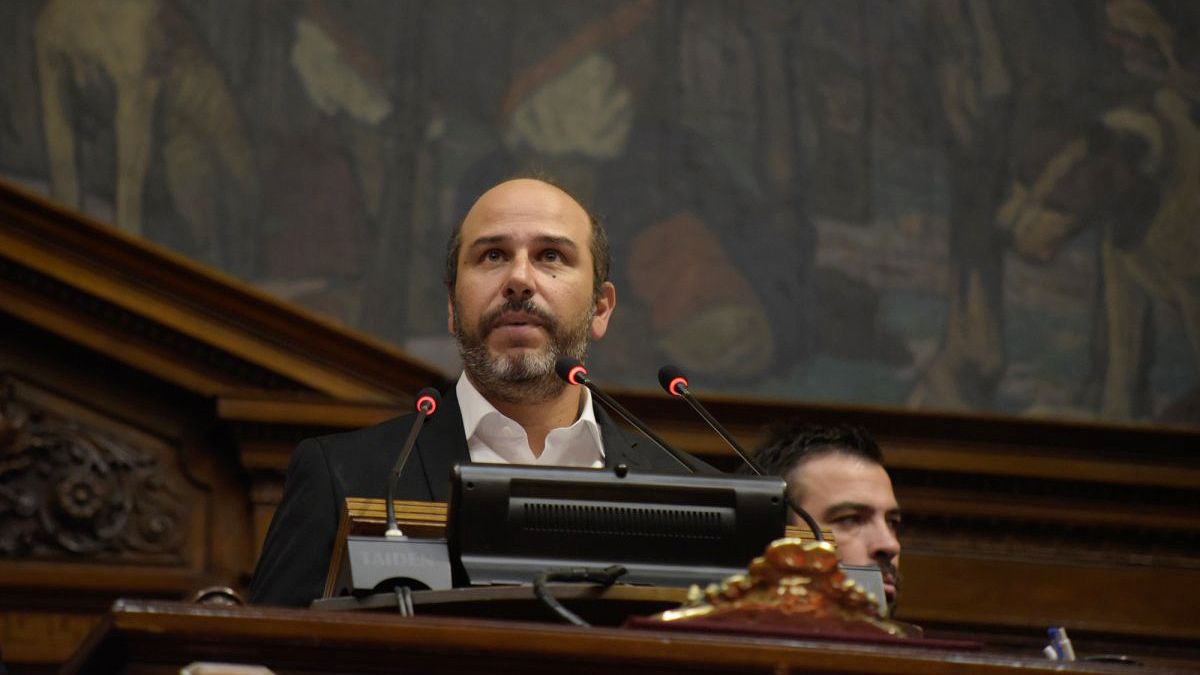 Sebastián Valdomir consultó a Gabriel Oddone por las polémicas del Ministerio de Economía y Finanzas