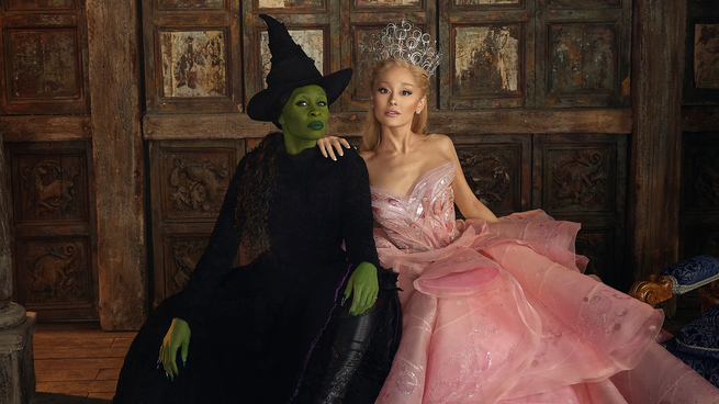 Ariana Grande como Glinda y Cynthia Erivo como Elphaba protagonizan Wicked, y su estilo ahora está disponible para transformar tu experiencia en WhatsApp.