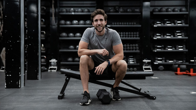 El influencer londinense preparó una intensa rutina de 30 minutos para mejorar la fuerza y musculatura.