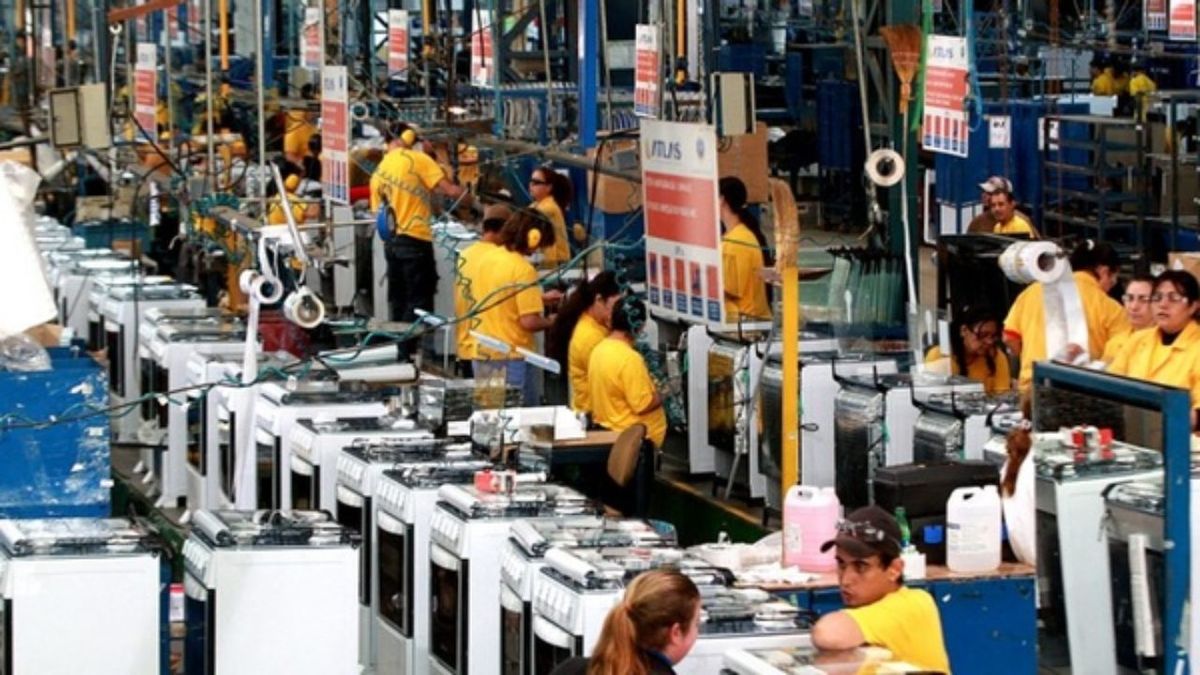 La producción industrial en Brasil registró un crecimiento casi nulo en abril