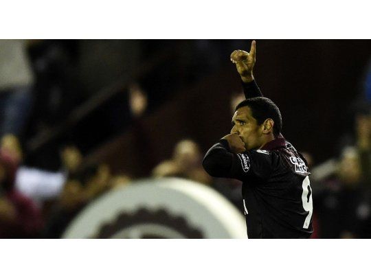 José Sand se acerca a los 100 goles en Lanús.