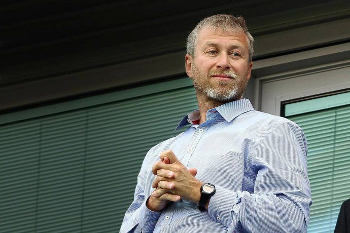 Roman Abramovich, el exdueño que metió al Chelsea en un conflicto político.