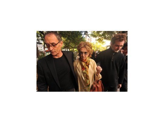 Norma Aleandro llegando al Congreso Nacional.