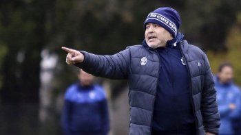 Maradona apuntó contra Riquelme y Pergolini.