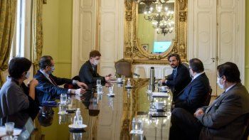 Santiago Cafiero encabezó la reunión del gabinete económico para definir los detalles del proyecto de amplia moratoria.