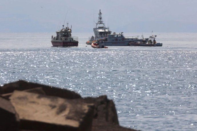 The 56-metre-long, British-flagged yacht Bayesian sank rapidly on 19 August after being caught in a storm. The 56-metre-long, British-flagged yacht Bayesian sank rapidly on 19 August after being caught in a storm.