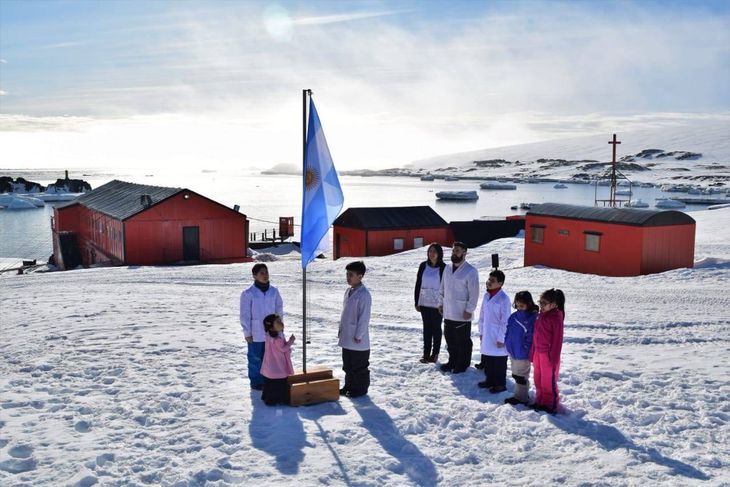 Escuela Antartida.jpg