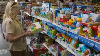 los reyes magos gastaran $ 630 en promedio por regalo