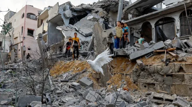 La ONU pide un alto al fuego en Gaza por la situación devastadora de las familias palestinas.