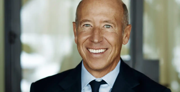 Barry Sternlicht warns that market volatility and rising interest rates could trigger a collapse of financial institutions in the United States