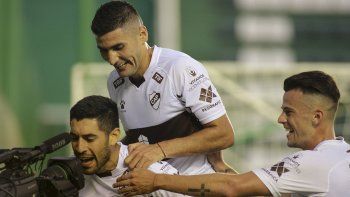 Platense derrotó a Banfield en la Copa de la Liga.