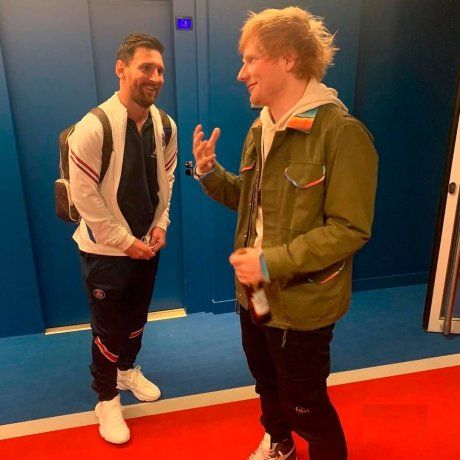 La Pulga y el cantante pudieron forjar una relación tras conocerse. La Pulga y el cantante pudieron forjar una relación tras conocerse.