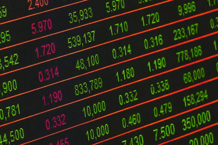 Wall Street también sigue de cerca las novedades en las negociaciones comerciales de EEUU con China. 