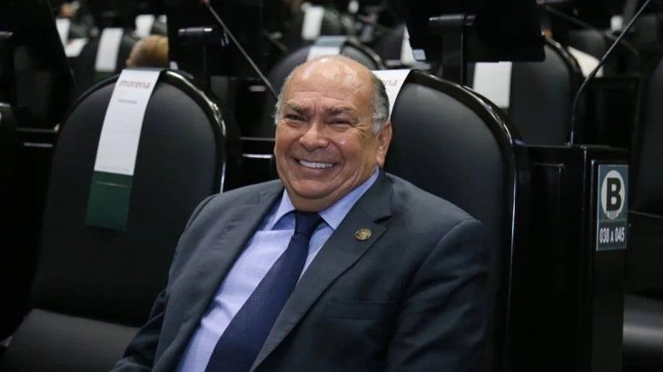 El político tapatío Antonio Pérez Garibay, padre del piloto Sergio Checo Pérez, dijo que la causa de su divorcio con Marilú Mendoza  se debió al uso del aire acondicionado.