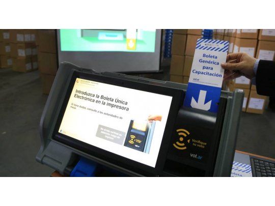 Especialistas advierten por intención del Gobierno en avanzar con tecno-voto