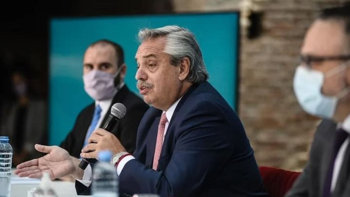 Alberto Fernández gets fully into the economic agenda at the hands of Guzmán and Kulfas