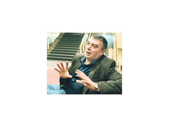 Xavier Albertí, puestista catalán: «Estos montajes están sirviendo para que gente más joven descubra la vitalidad que aún conservan géneros como la zarzuela».