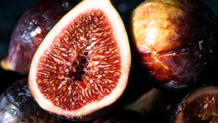 El higo es conocida como la fruta de los filósofos.
