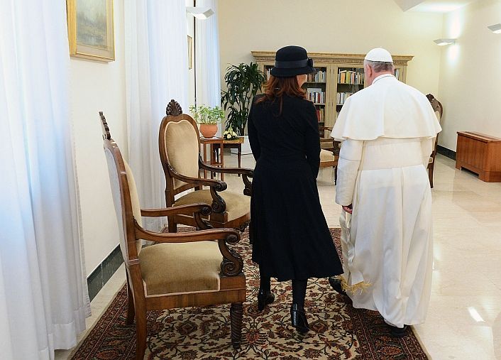 Cristina le solicitó a Francisco que interceda para lograr el diálogo por Malvinas (foto 2)