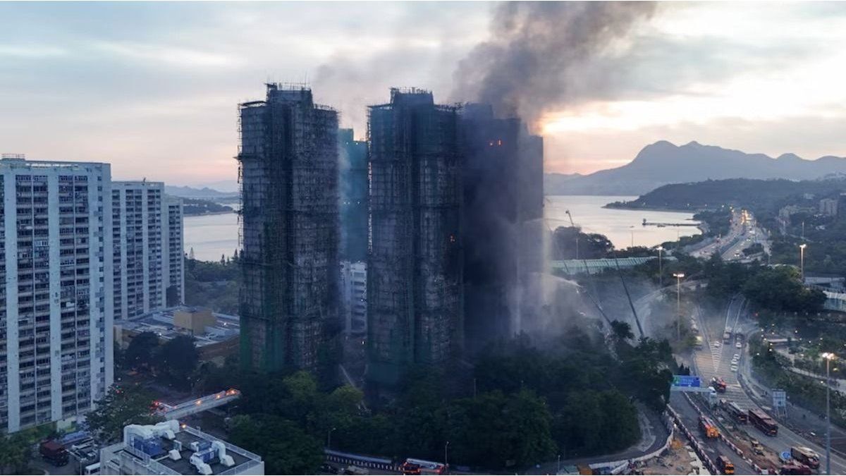 Incendio en Hong Kong: encontraron a 144 desaparecidos con vida y siguen sin ubicar a 150 personas