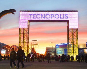 El Gobierno ofreció a la familia del Indio Solari el predio de Tecnopolis para organizar el último adiós El Gobierno ofreció a la familia del Indio Solari el predio de Tecnopolis para organizar el último adiós