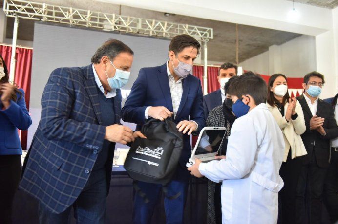 El gobernador de La Rioja, Ricardo Quintela y el ministro de Educación de la Nación, Nicolás Trotta.