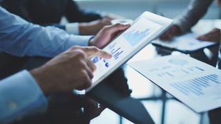 Economistas debatieron sobre los desafíos del sistema financiero en Uruguay. Economistas debatieron sobre los desafíos del sistema financiero en Uruguay.