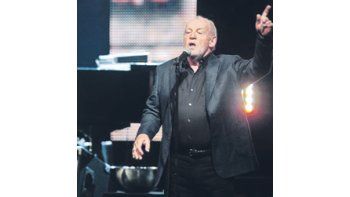 ámbito.com | Un Luna Park colmado ovacionó a Joe Cocker, recordado líder de los «Perros rabiosos» y leyenda viviente del pop rock británico.