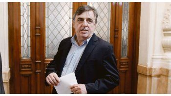 segun la oposicion, el gobierno aprovecho el mundial para aumentar el presupuesto