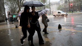 alerta por tormentas, lluvias y fuertes vientos tras el extremo calor en el amba