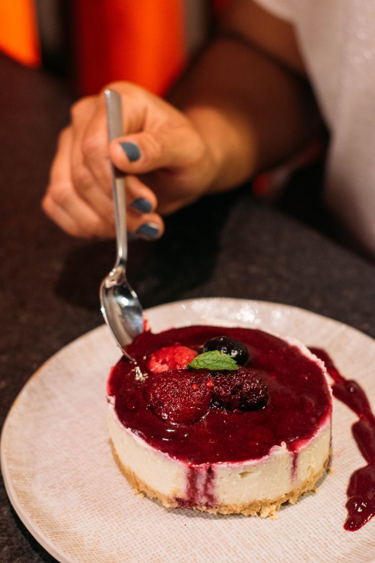 Desserts balance textures and flavors to close the route with a sweet and refined touch. Desserts balance textures and flavors to close the route with a sweet and refined touch.