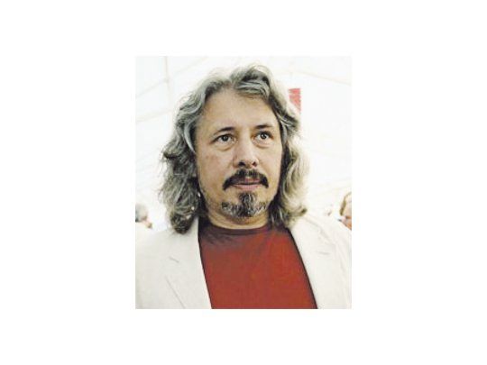Para el controvertido Vladimir Sorokin, «Después de febrero de 1917, el inconsciente del imperio ruso engendró a los bolcheviques, que de una manera monstruosa reanimaron ese imperio».