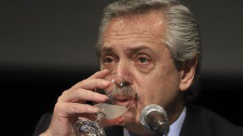 Para Fern&aacute;ndez, la causa es un hecho vergonzoso y t&eacute;cnicamente es un disparate todo lo que han hecho con Cristina.