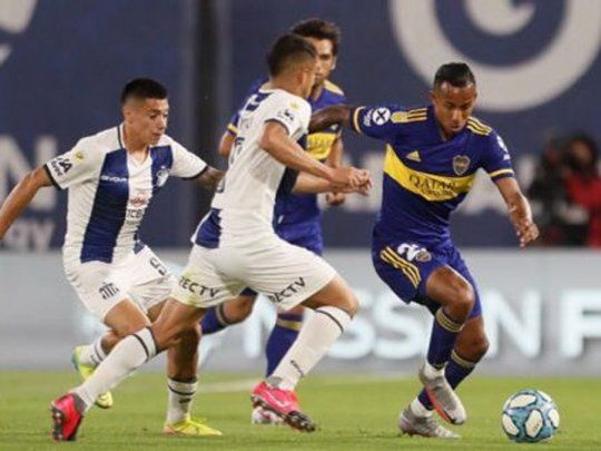 En un primer tiempo parejo, el equipo cordobés presionó desde el arranque con llegadas de Marcos Portillo y Federico Girotti.