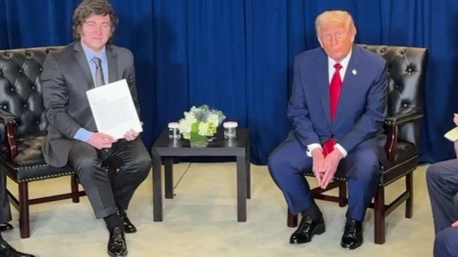 El presidente Javier Milei, junto al mandatario de EEUU, Donald Trump.
